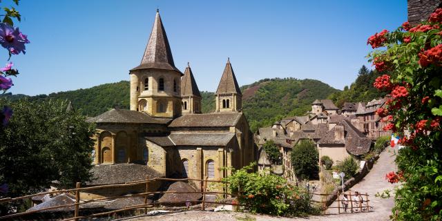 01 Conques 1 C Crt Midi Pyrenees D Viet 0