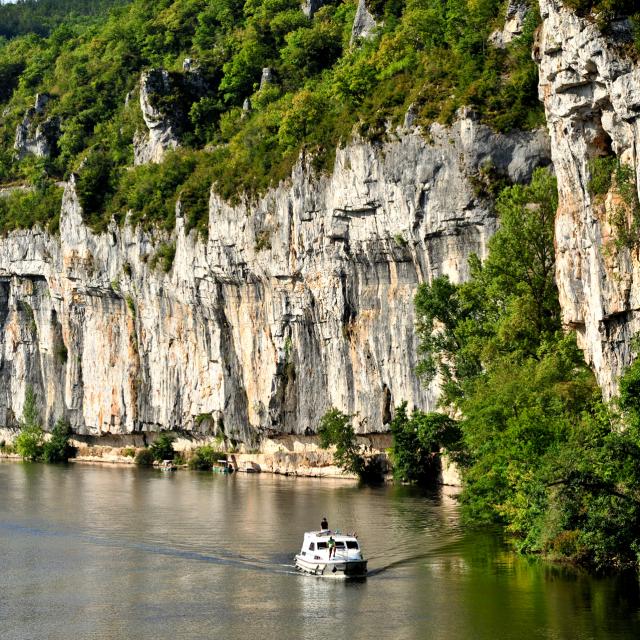 Navigation sur le Lot à Bouziès