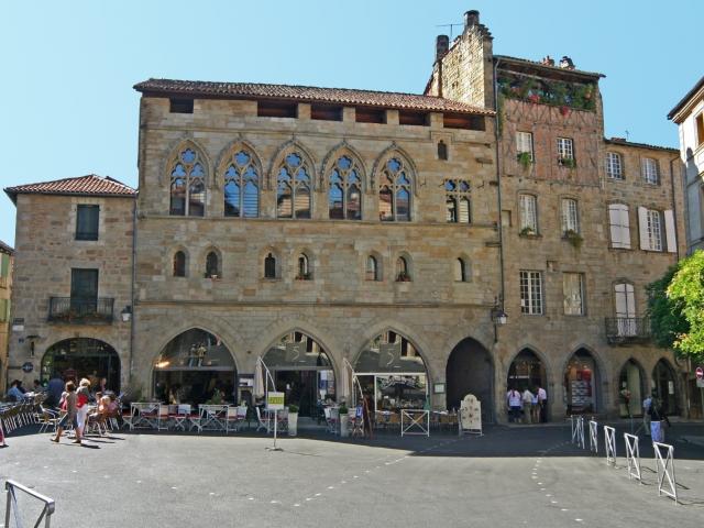 Place Champollion à Figeac