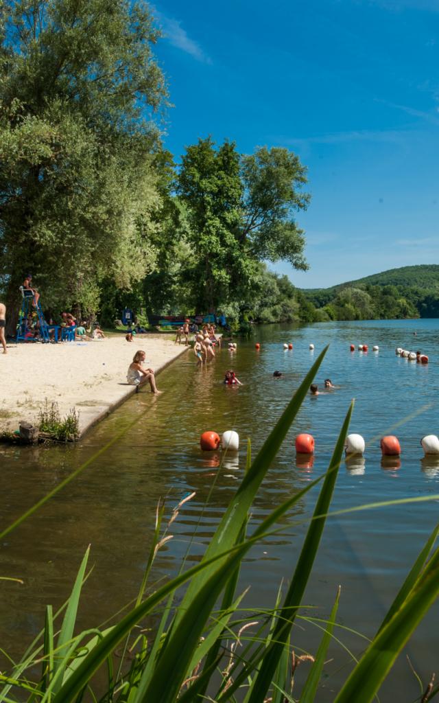 Baignade dans le Lot à Luzech