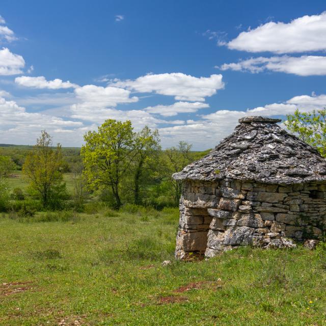 Cazelle sur le chemin des crêtes à Limogne