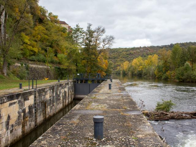 Ecluse de Cénevières