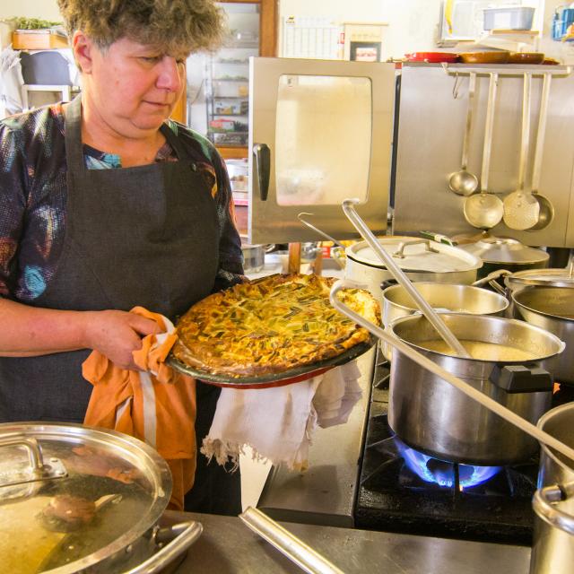 En cuisine avec Monique - Restaurant Lou Bourdié à Bach