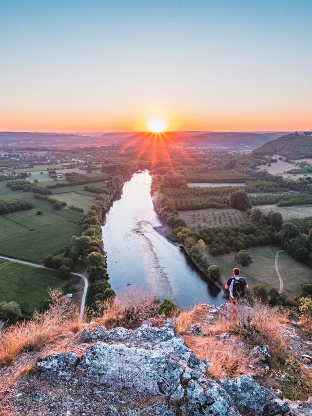 Lever de soleil sur la vallée de la Dordogne