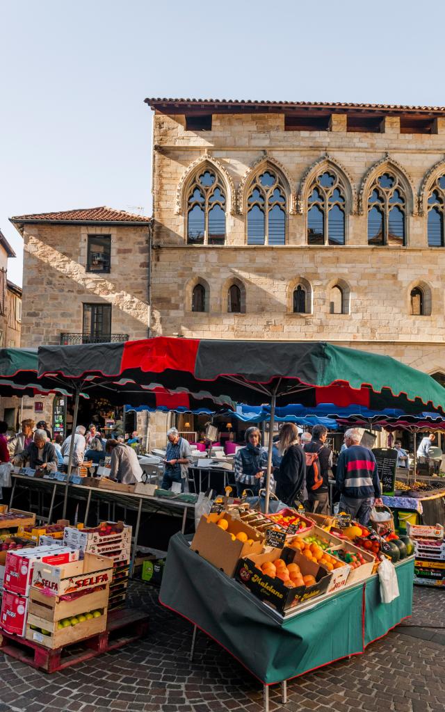 Marché, place de la Monnaie - Figeac