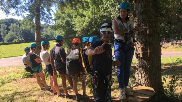 Parcours d'initiation via ferrata et tyrolienne