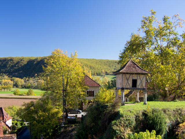 Pigeonnier à Larroque-Toirac