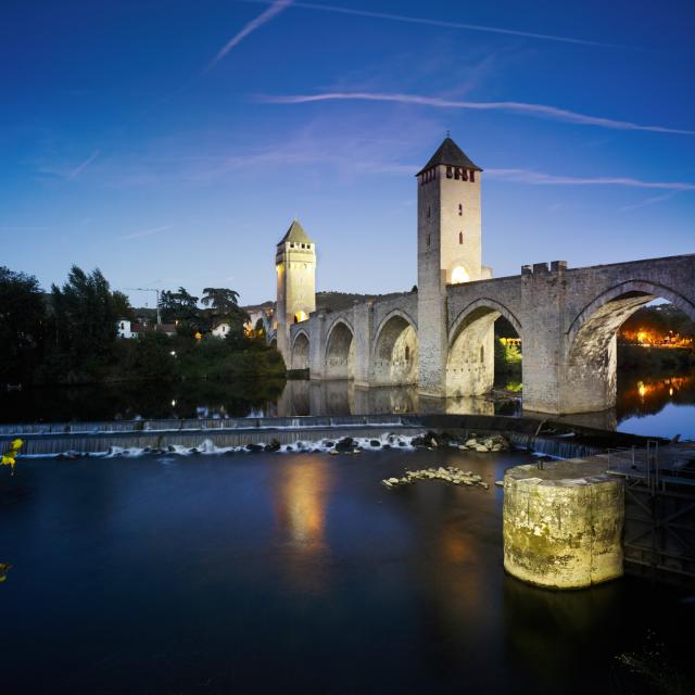 Pont Valentre Lot Tourisme Crt Midi Pyrenees D Viet 0