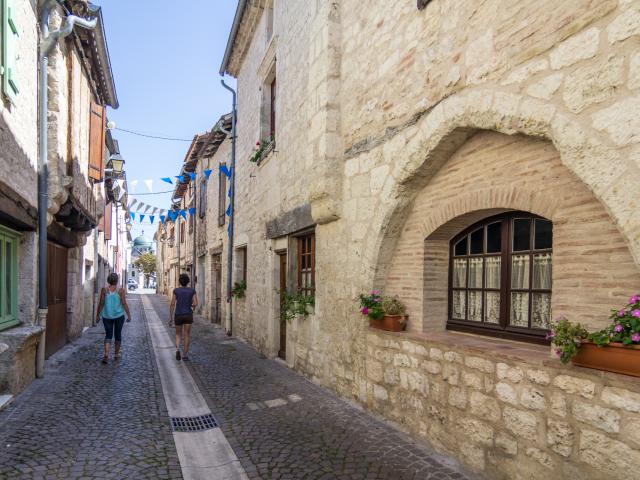 Rue Joffre à Castelnau-Montratier