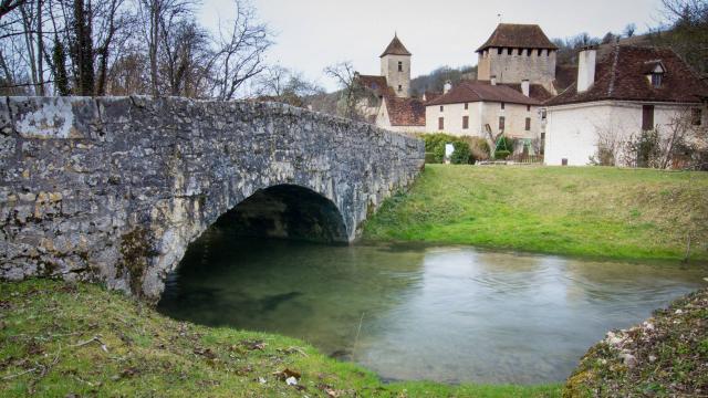 Vallée du Vers à Saint-Martin-de-Vers