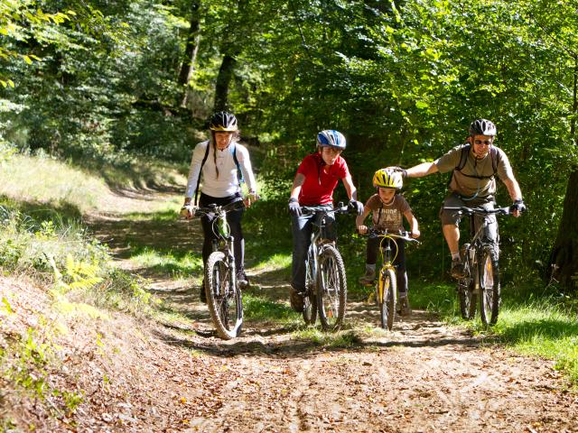 Vtt en famille dans le Ségala