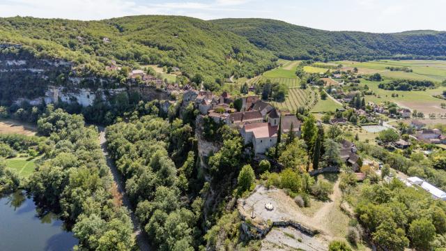 vue aérienne de Calvignac