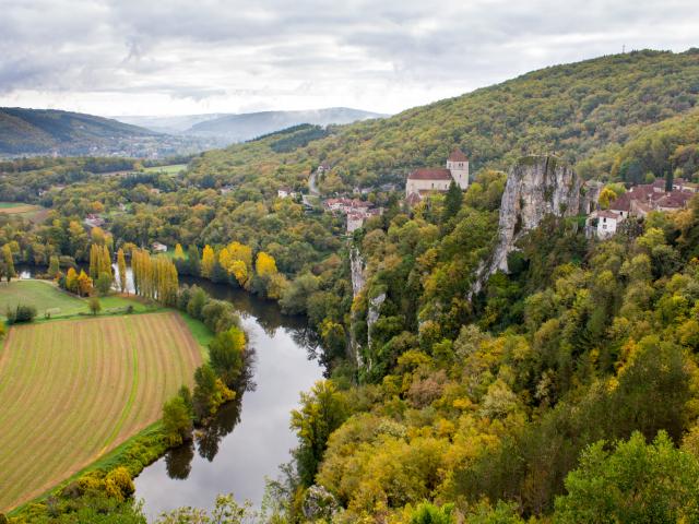 Vue automnale de Saint-Cirq-Lapopie