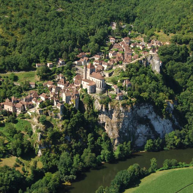 Vue aérienne de Saint-Cirq-Lapopie