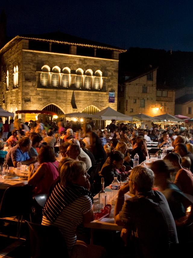 Marché nocturne de Figeac