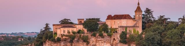 Lever de soleil sur la cité de Rocamadour