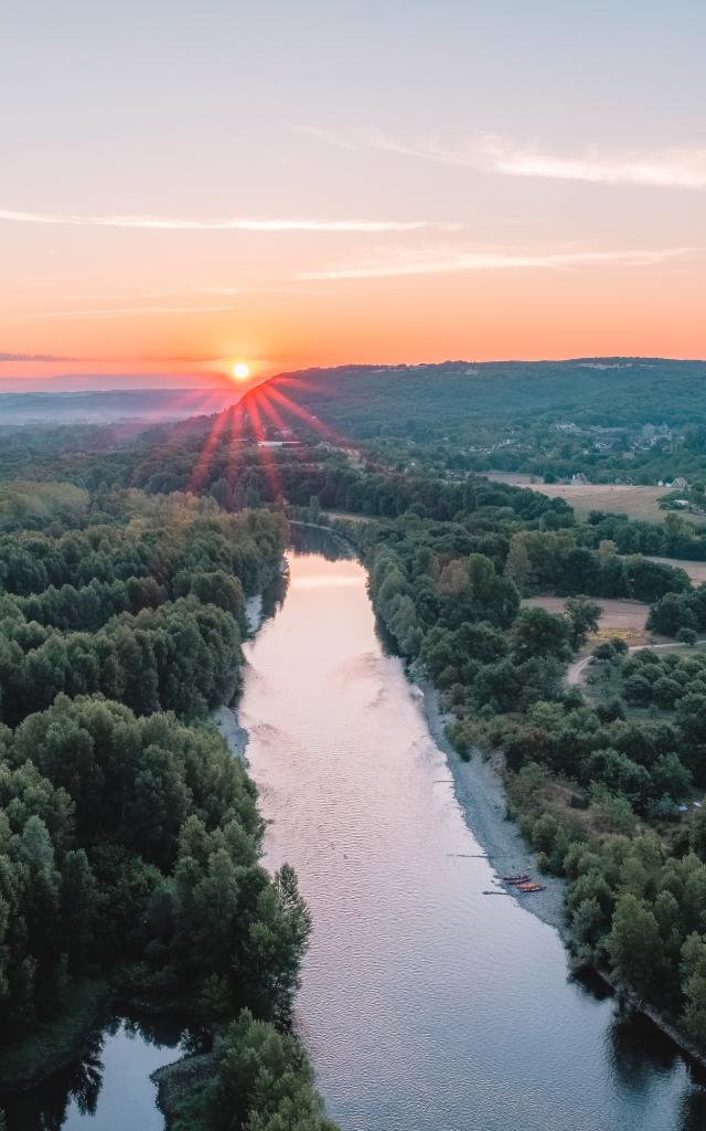 Levé de soleil sur la vallée de la Dordogne