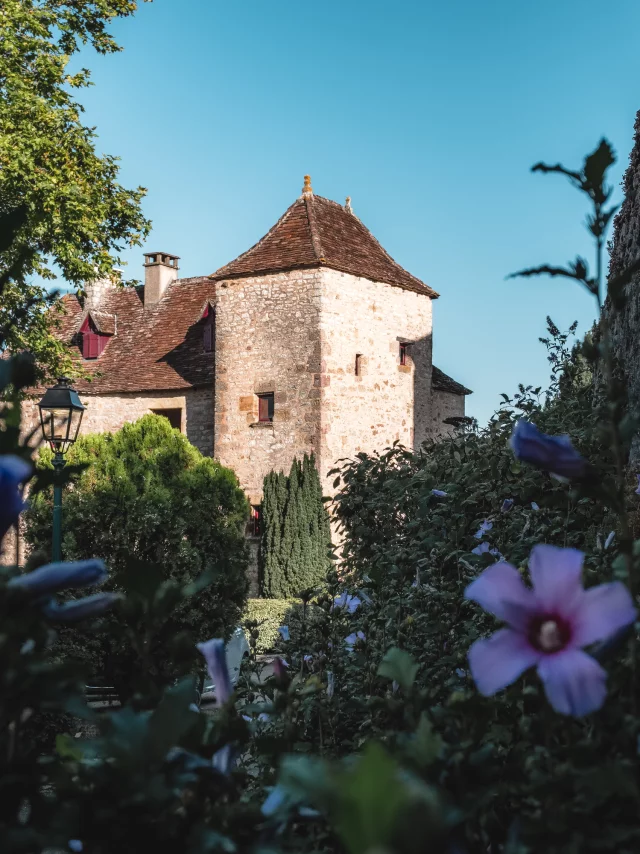 Loubressac, village fleuri