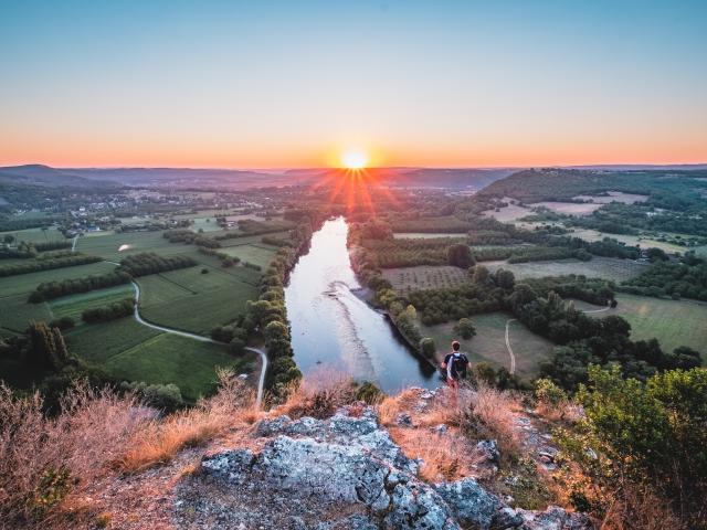 Lever de soleil sur la vallée de la Dordogne