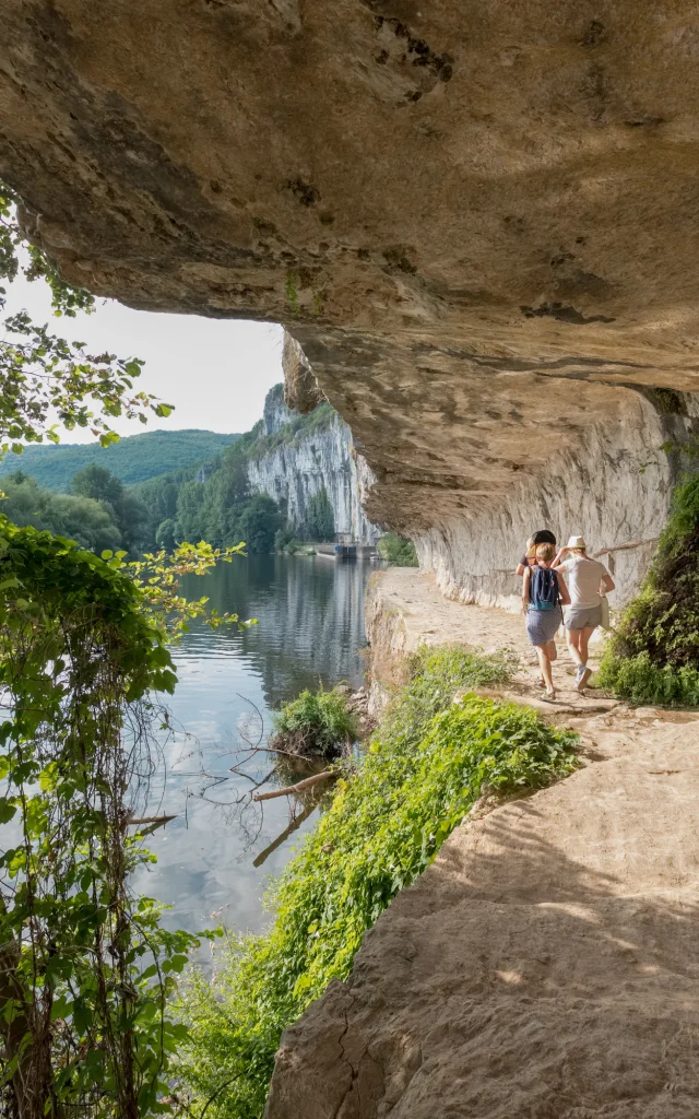 Balade sur le chemin de halage, Bouziès