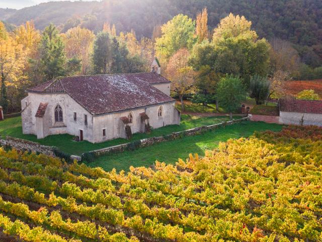 Notre Dame de L'île à Luzech en  automne