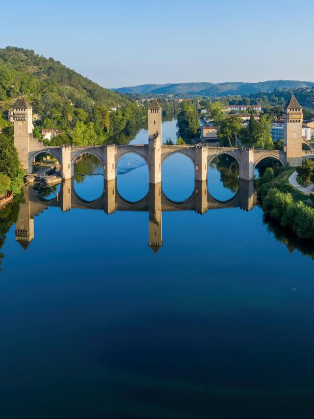 Vue aérienne du Pont Valentré à Cahors