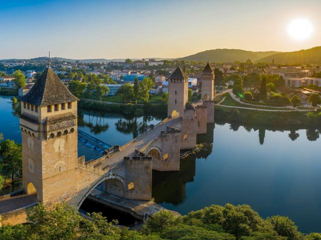 Vue aérienne du Pont Valentré à Cahors