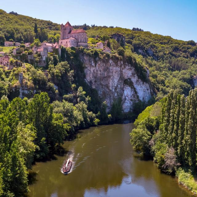 Vue aérienne de Saint-Cirq-Lapopie