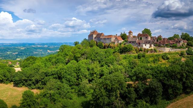 Vue aérienne de Loubressac