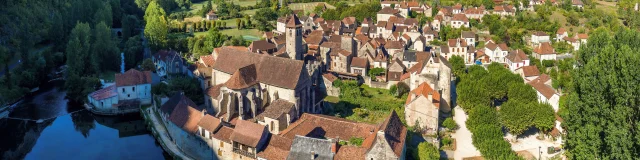 Le village et l'abbaye