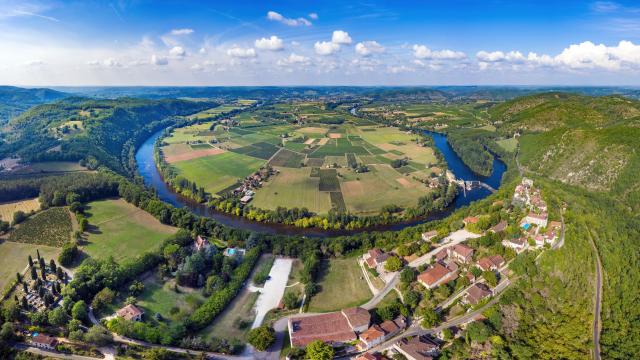 Presqu'ile de Luzech et village de Belaye