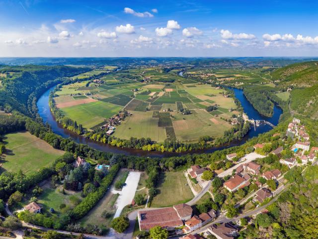 Presqu'ile de Luzech et village de Belaye