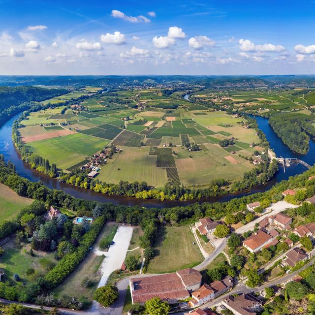 Presqu'ile de Luzech et village de Belaye