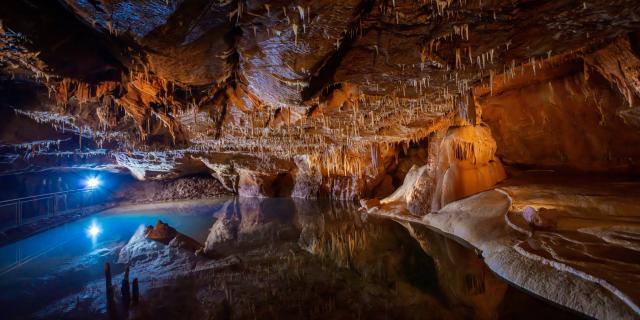 grottes de lacave