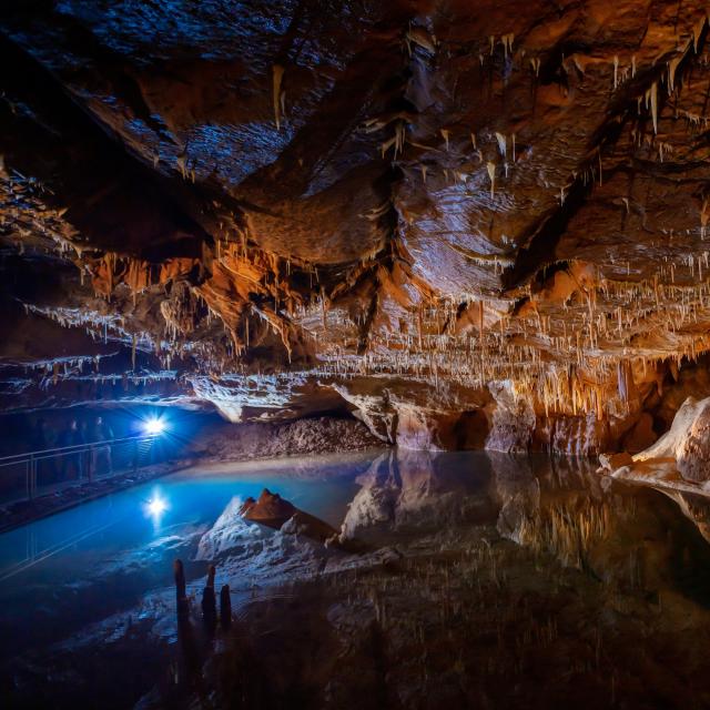 grottes de lacave