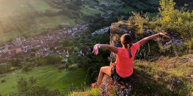 Levé du soleil sur le cirque d'Autoire