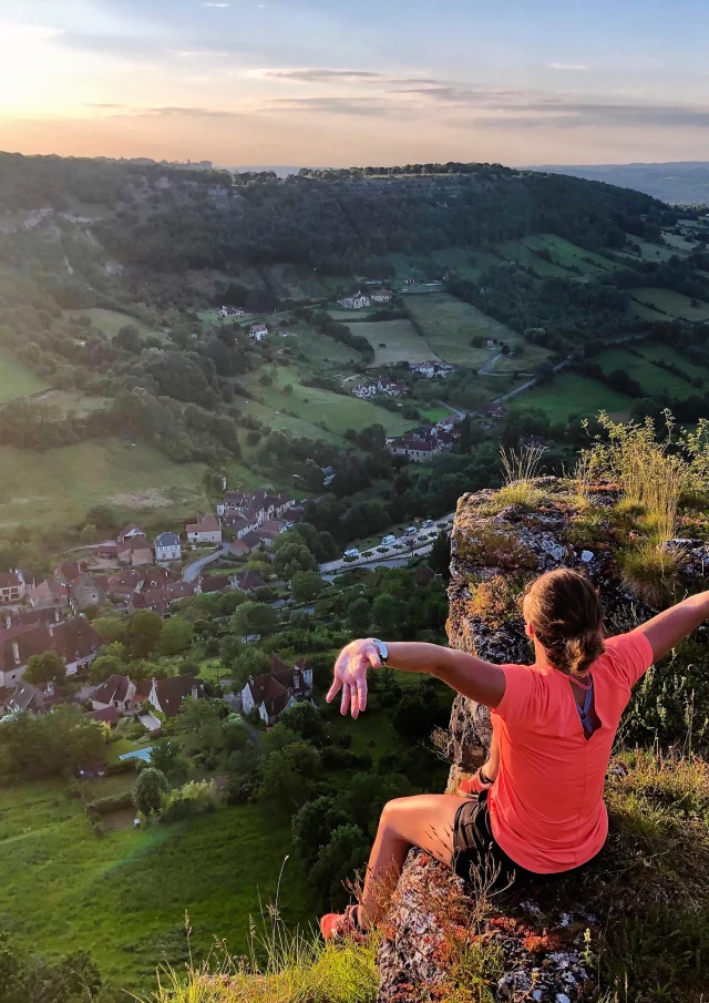 Levé du soleil sur le cirque d'Autoire