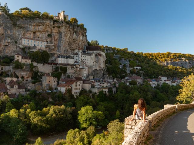 En contemplation devant la cité de Rocamadour