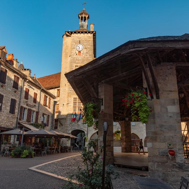 Place de la halle à Martel