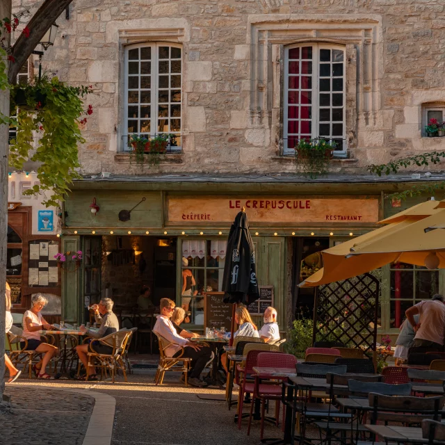 En terrasse, à Martel