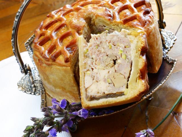 Pâté en croûte de poularde de Julien - restaurant Château de la Treyne