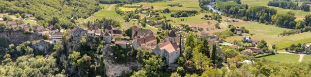 vue aérienne de Calvignac | © Cyril Novello