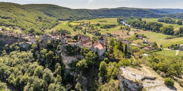 vue aérienne de Calvignac | © Cyril Novello