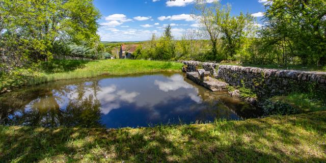 Lac et lavoir à Limogne