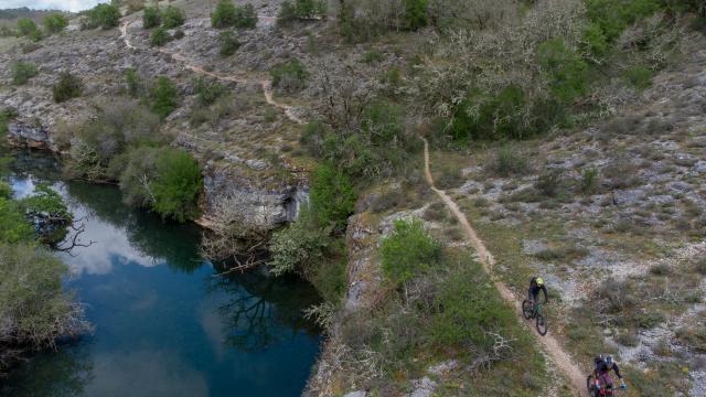 J1. Gourdon Martel Drone 72dpi 7©g.condat Lot Tourisme