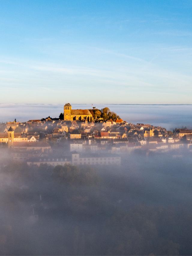 Septembre - Petit matin brumeux à Gourdon