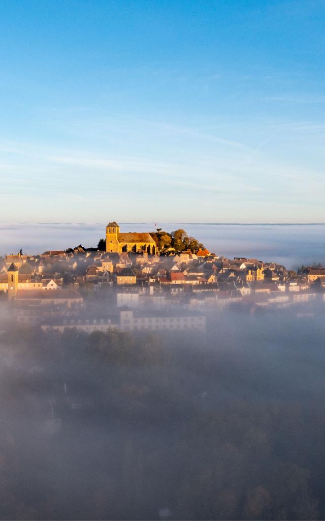 Septembre - Petit matin brumeux à Gourdon