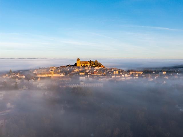 Septembre - Petit matin brumeux à Gourdon