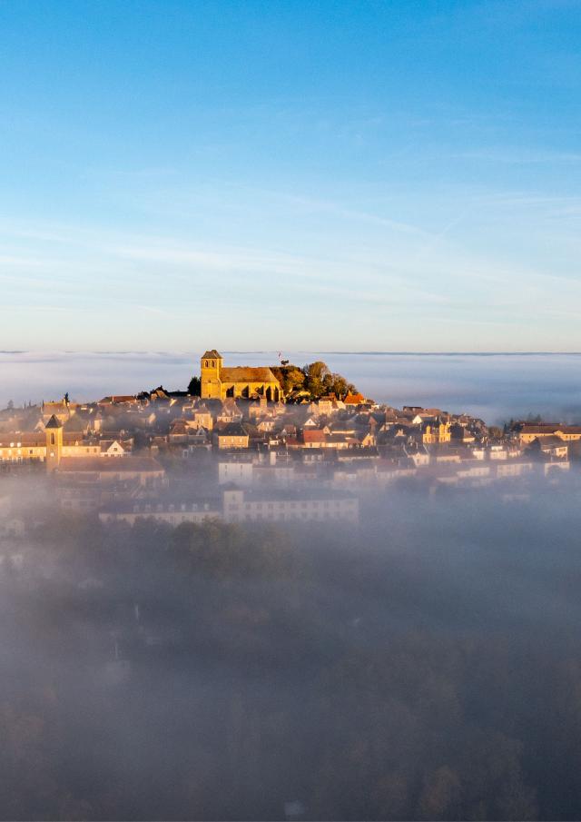 Septembre - Petit matin brumeux à Gourdon