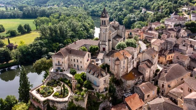 Vue drone du village d'Albas